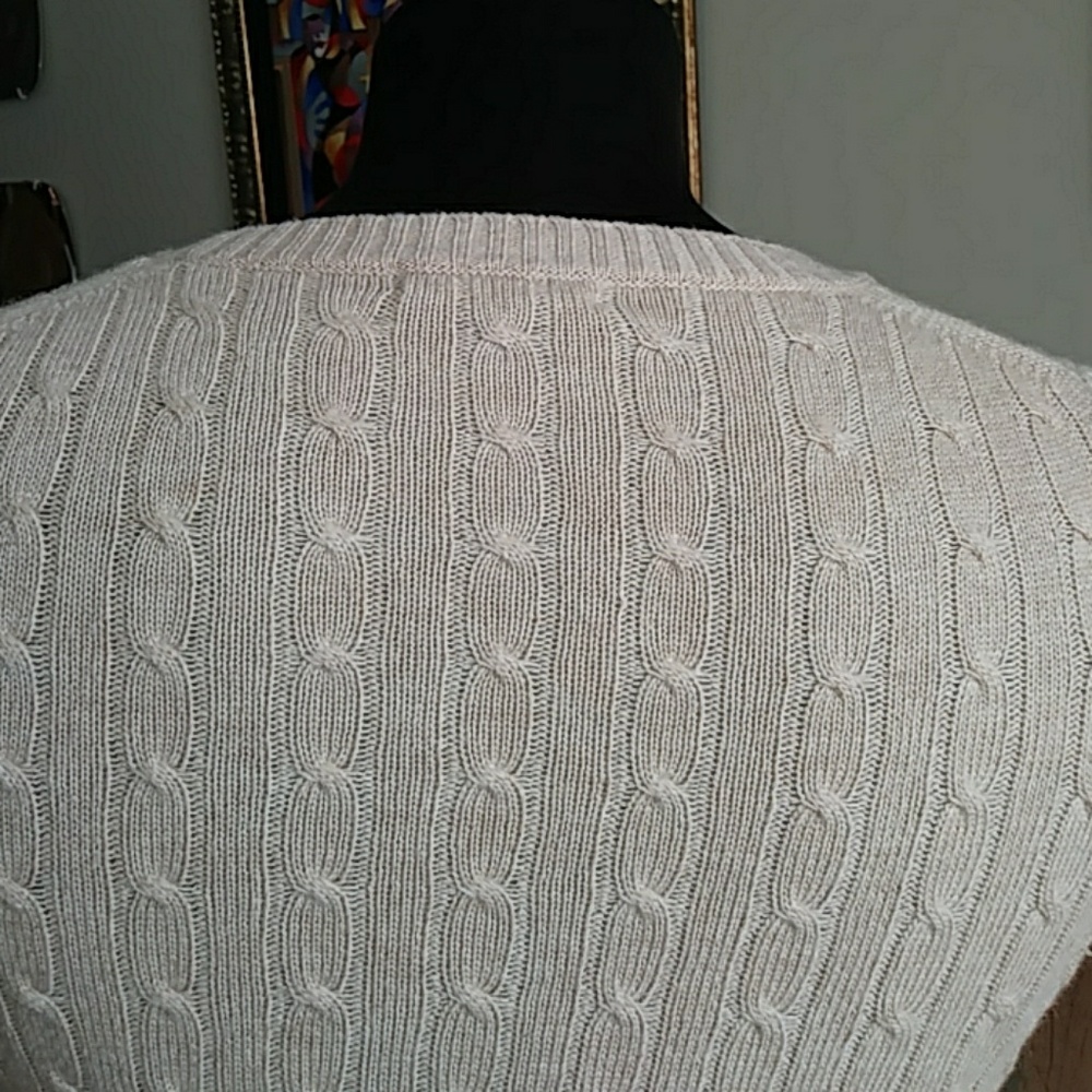 J CREW CARDIGAN - Picture 4 of 8